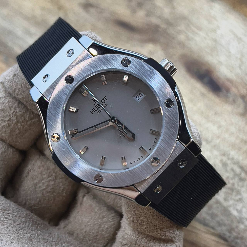Часы Hublot