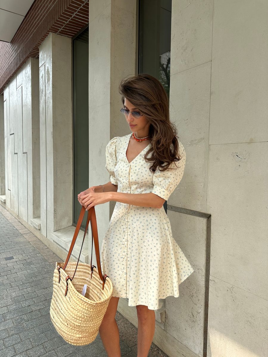 Платье из вискозы на пуговицах мини кремовое в цветок