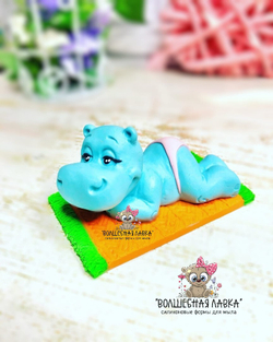 Силиконовая форма Бегемотик на полотенце