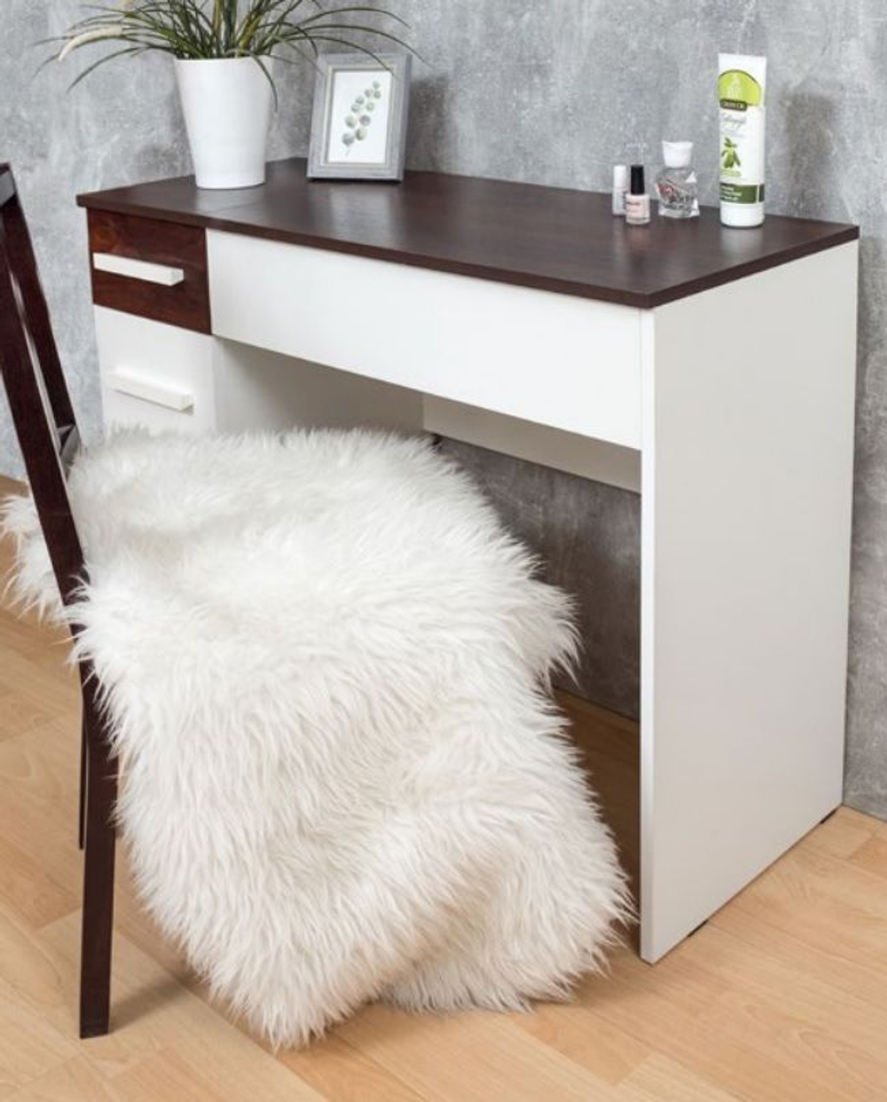 Столик туалетный Норвуд 43