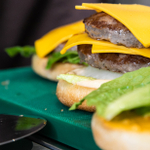 Доска разделочная 350х260х8 мм зеленая пластик