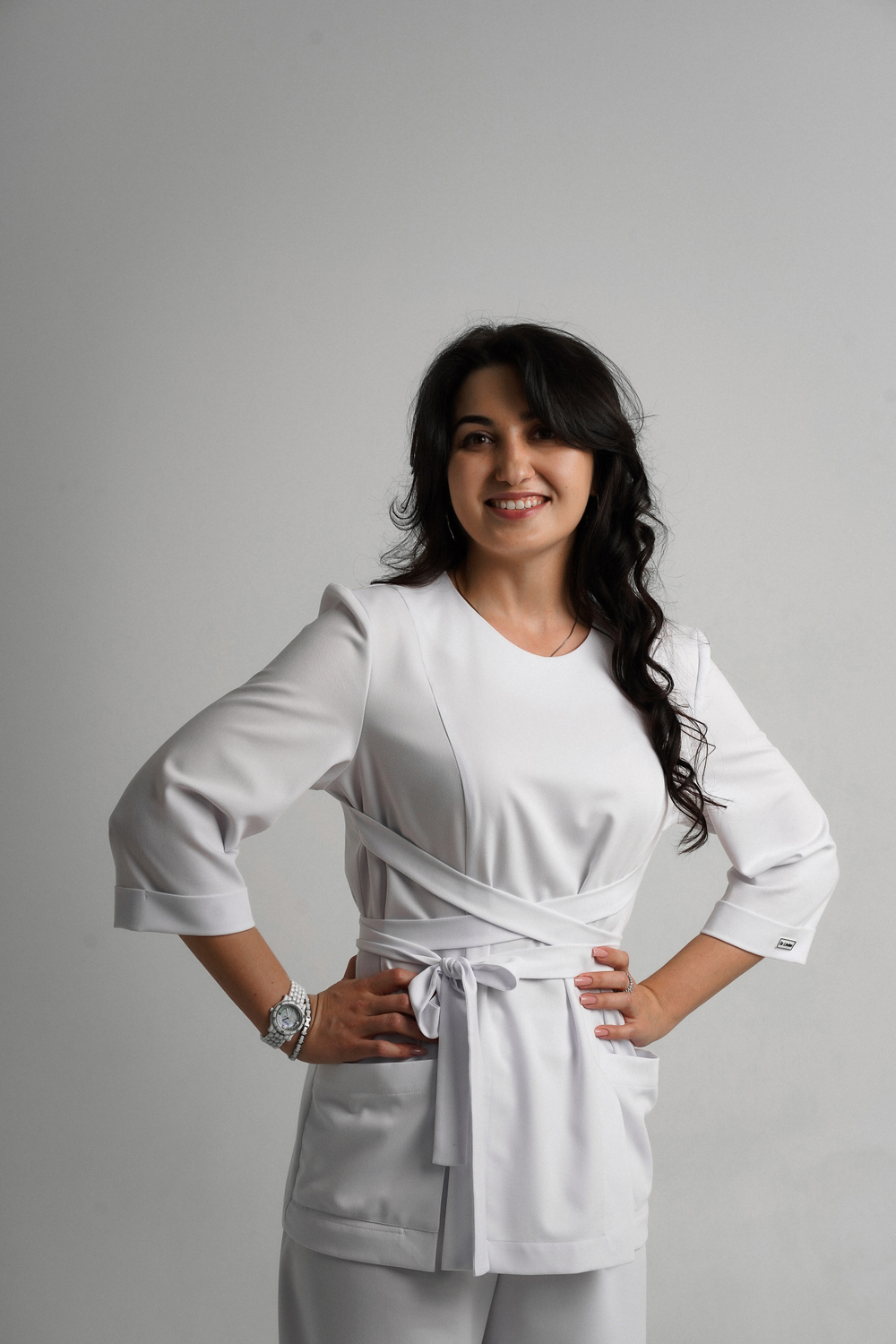 Блуза с разрезами