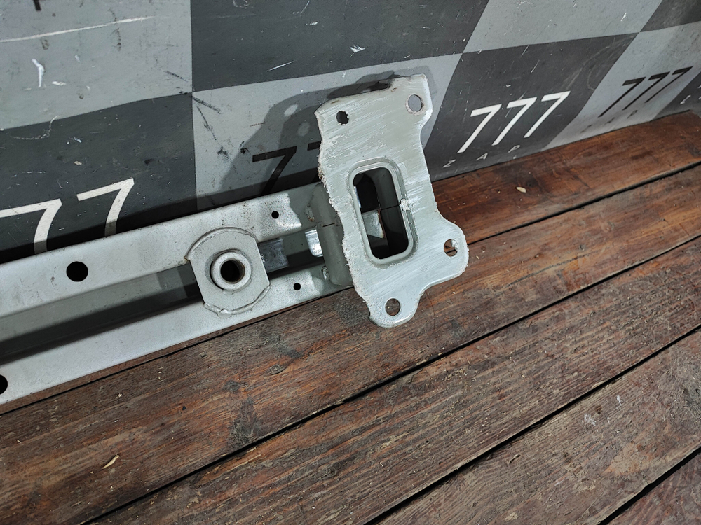 Усилитель переднего бампера Chery Tiggo 7 Pro 20-24 Б/У Оригинал 501001677AADYJ