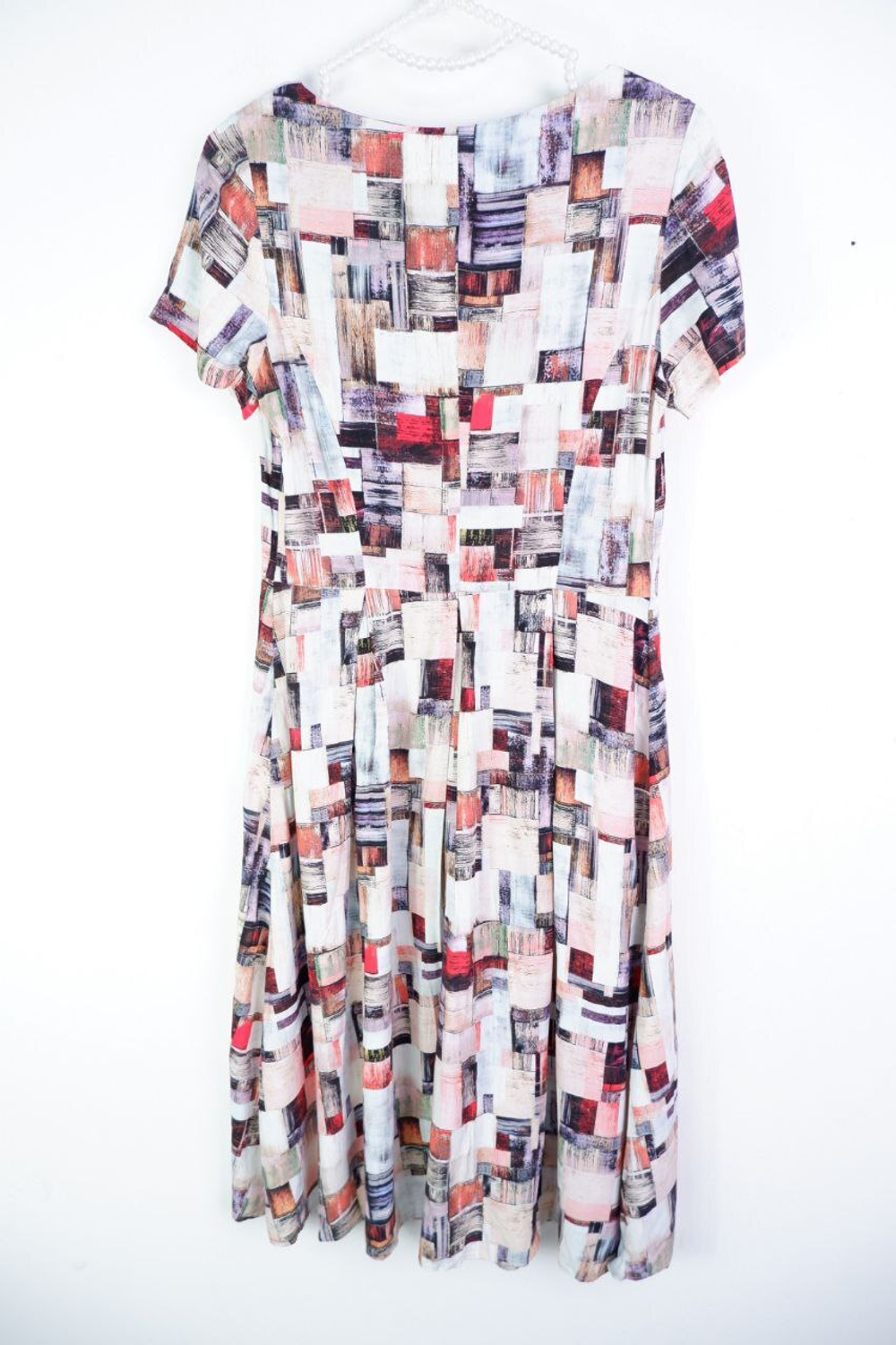 Платье JADO приятной расцветки 44 размер