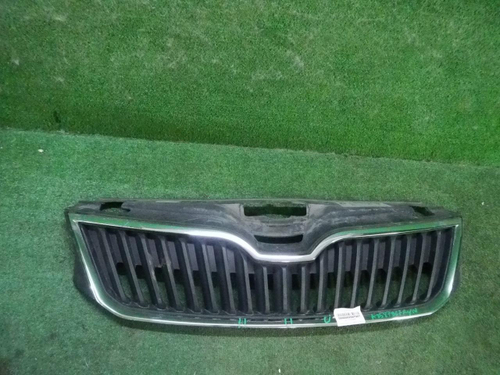 Решетка радиатора Skoda Rapid (2012-2020)