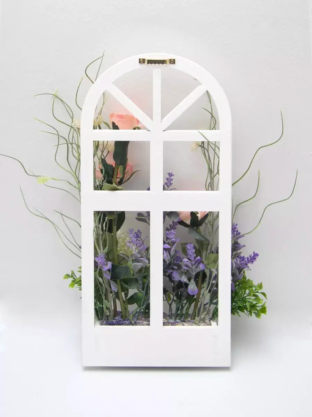 Панно на стену для интерьера "Окно с цветами"