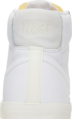 Nike Blazer Mid 77 SE GS White Arctic Punch