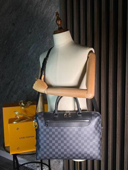 Портфель Louis Vuitton