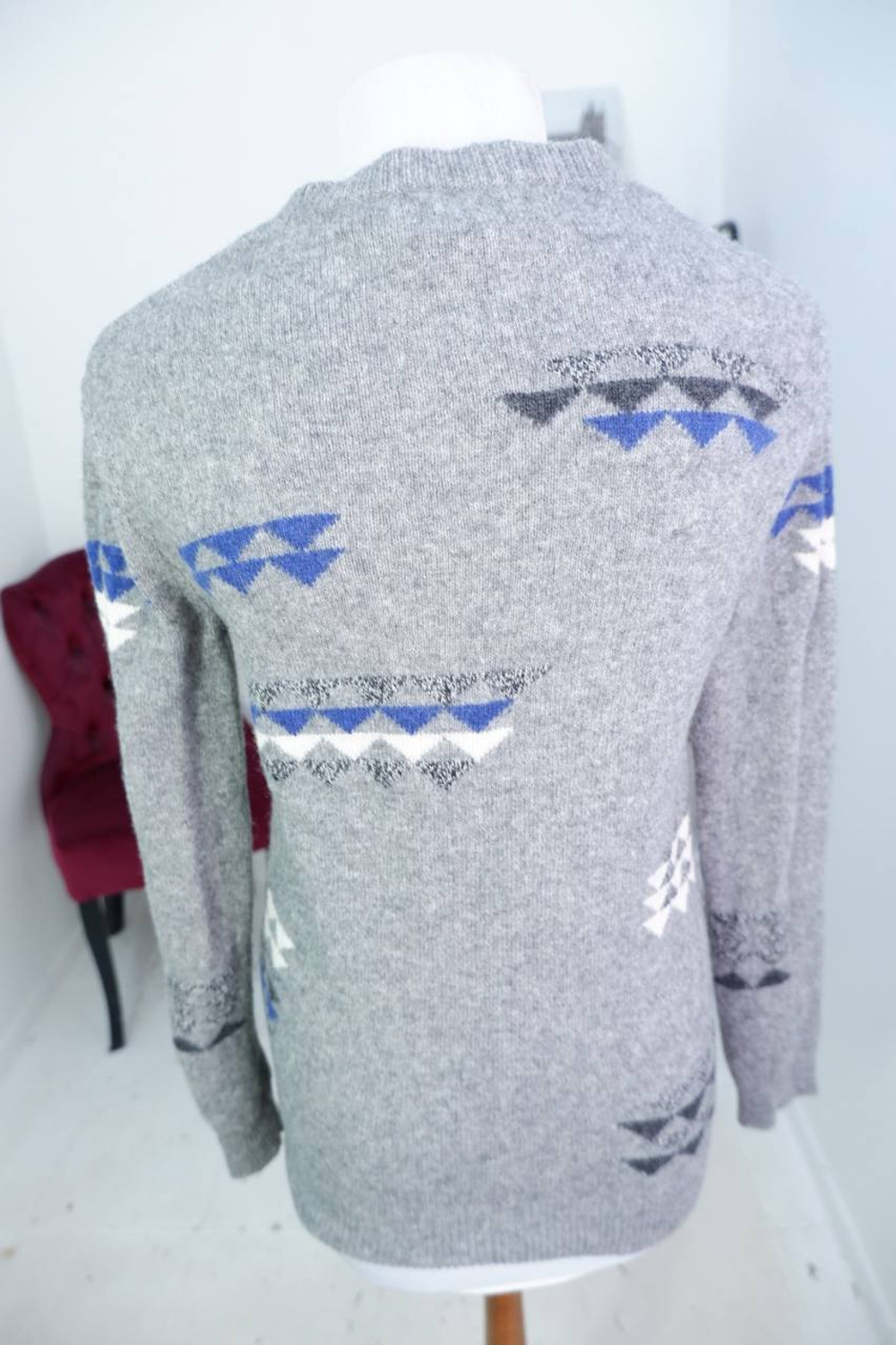 Свитер Levis шерстяной, визуально на 46 размер