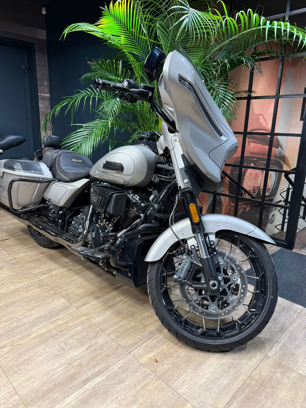 Harley-Davidson CVO Street Glide, 2023