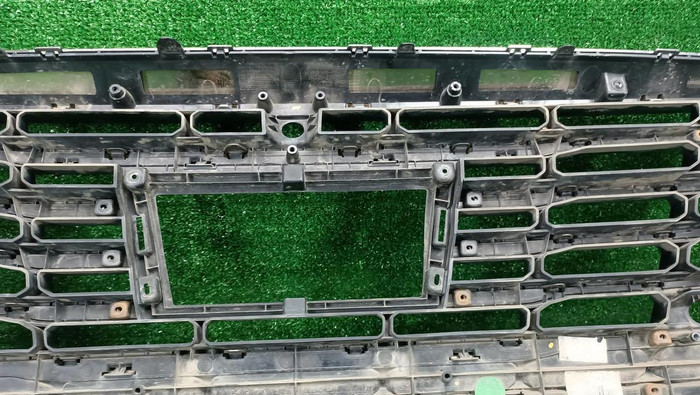 Решетка радиатора Genesis G90 (2016-2019)