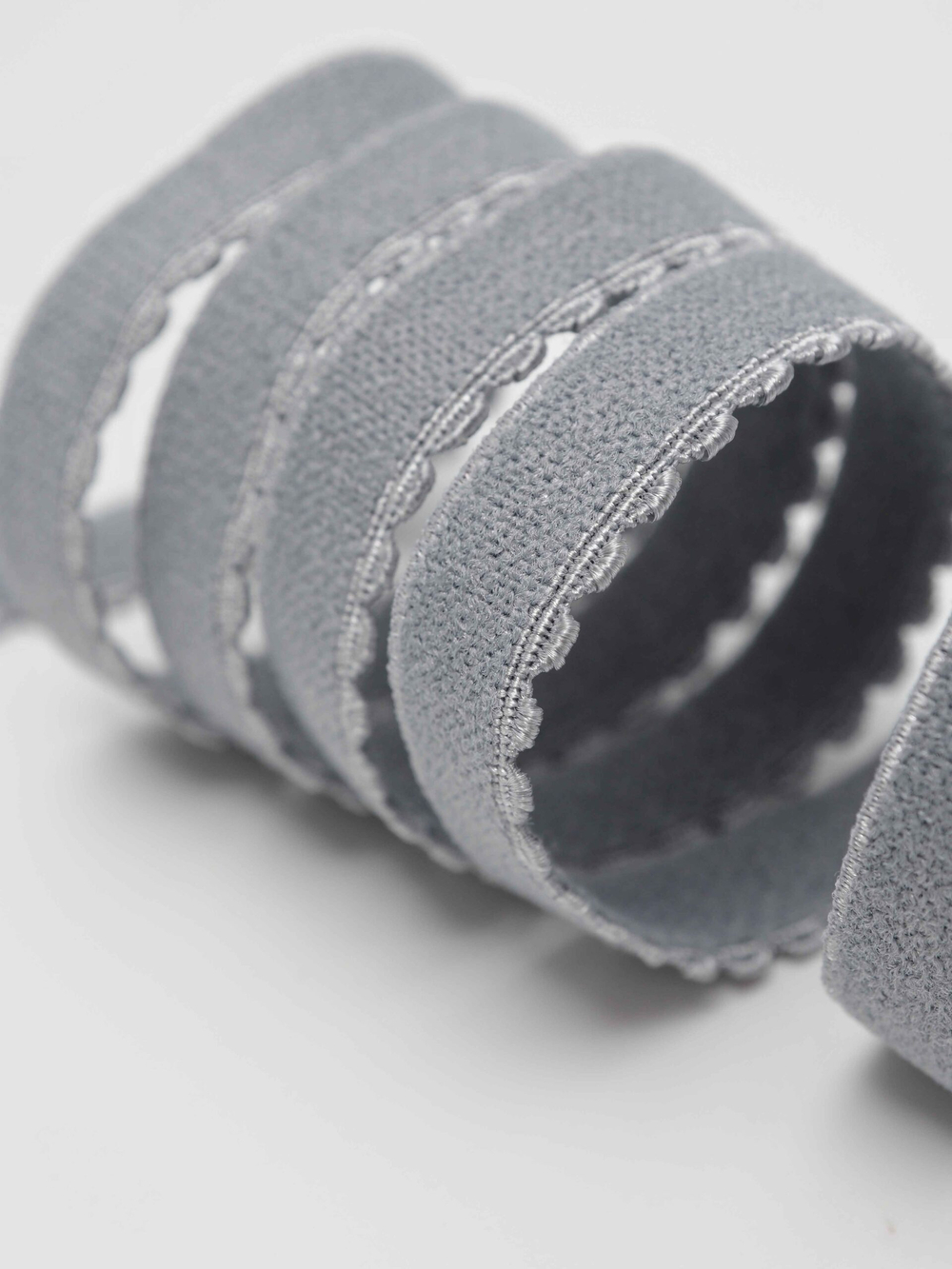 Резинка отделочная темно-серая ажурная 10 мм с учетом фестона