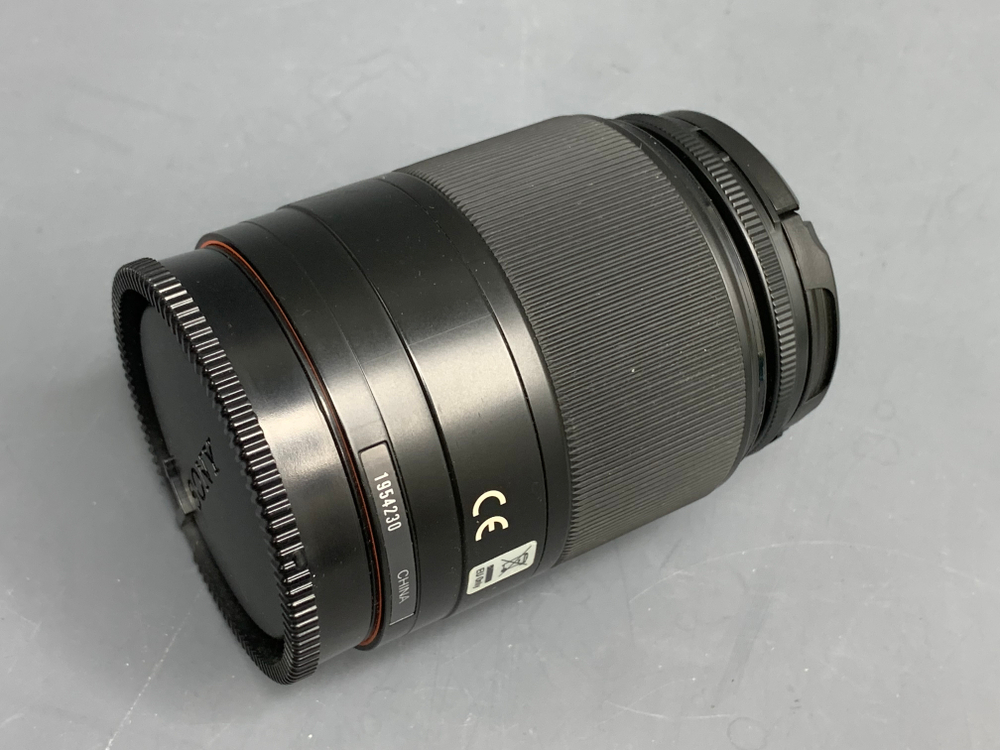 Sony DT 18-70mm 3.5-5.6