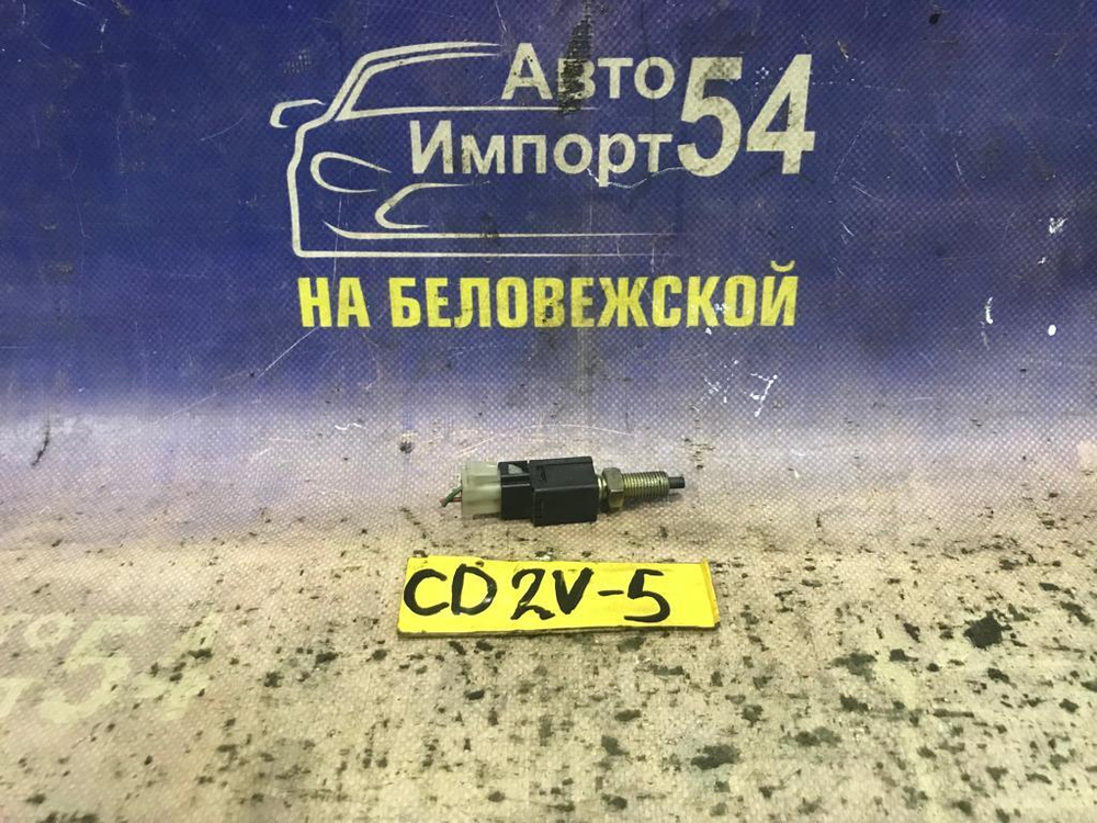 Датчик педали тормоза MITSUBISHI LIBERO 2001