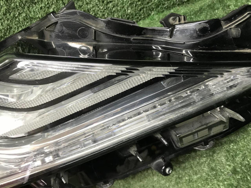 Фара правая Toyota Camry xv70 (2020-н.в.) LED