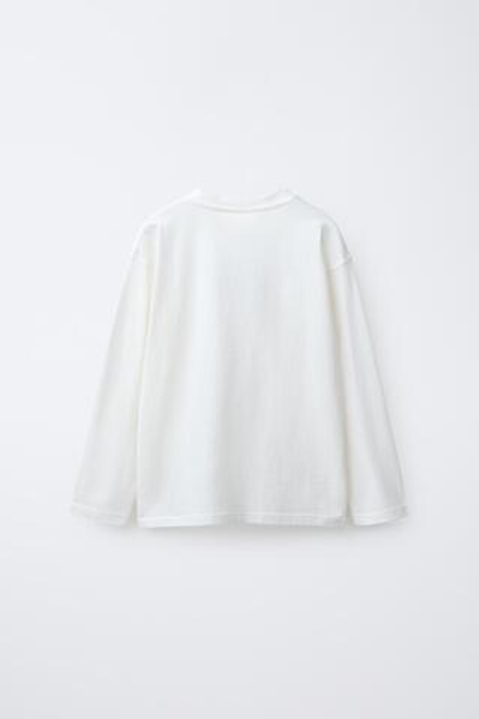 ZARA ФУТБОЛКА С ПРИНТОМ ТЕКСТА, ЖЕЛТОВАТО-БЕЛЫЙ