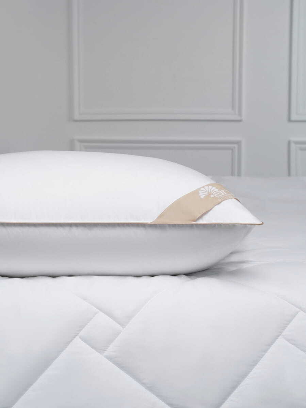 Подушка 50x70 Arya home Deluxe Line Glory