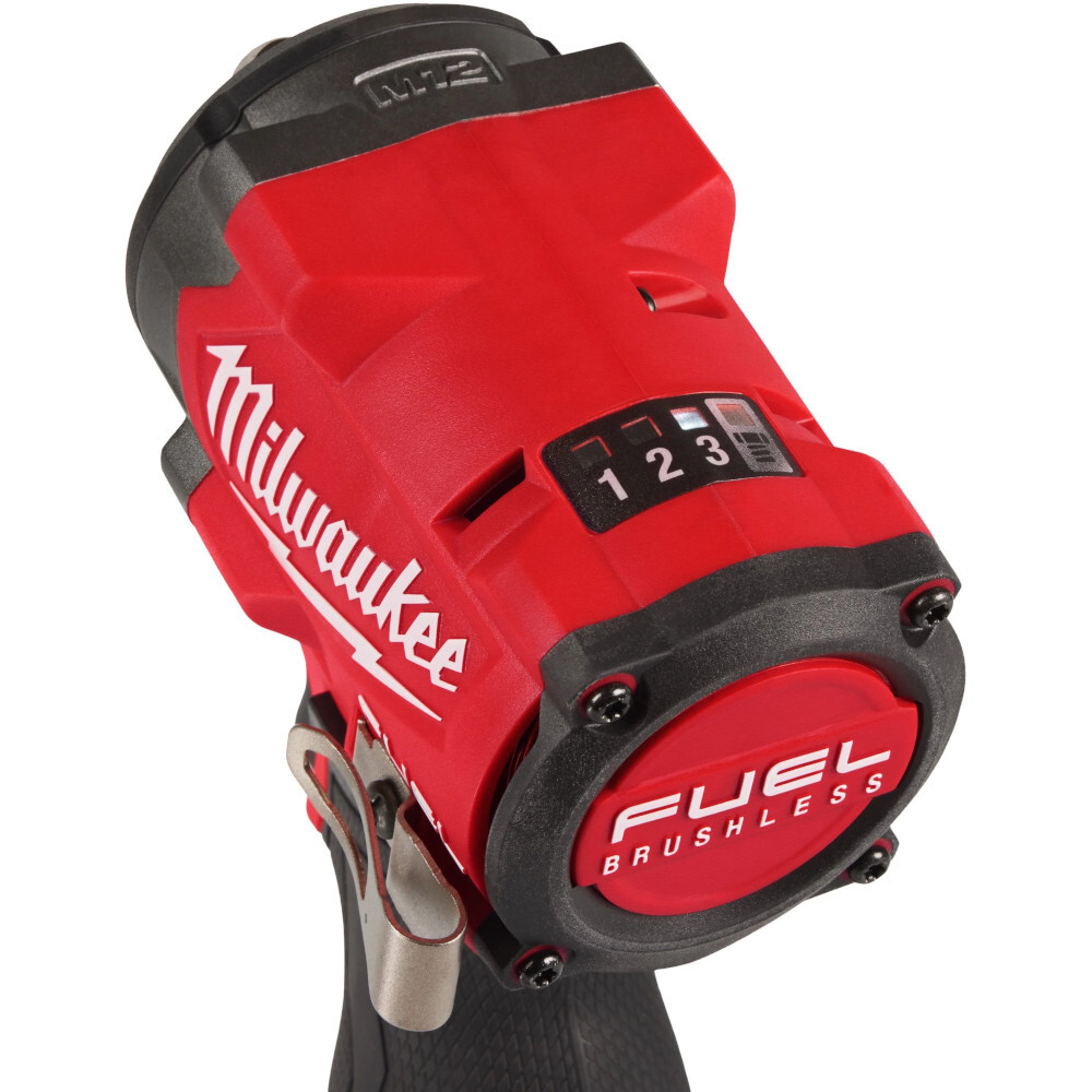 Гайковерт Milwaukee M12 FCIWF38G3-502X аккумуляторный