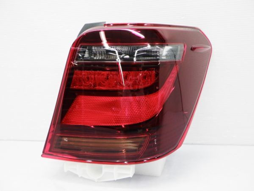 стоп правый Toyota Corolla Axio NZE161 165 12-598