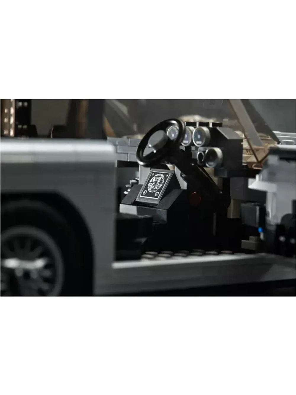 Конструктор Aston Martin DB5 1310 деталей