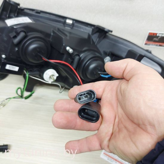 Передние фары daylight black для Opel Zafira A