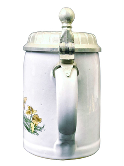 Кружка пивная "Ястреб - тетеревятник со снегирем" Германия