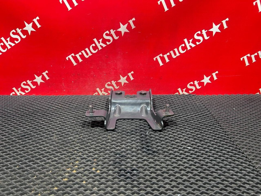 Кронштейн патрубка ретардера