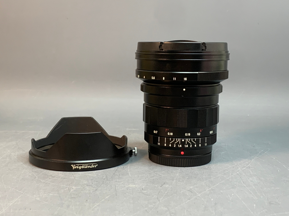 Voigtlaender Nokton 10.5mm f/0.95 Aspherical MFT