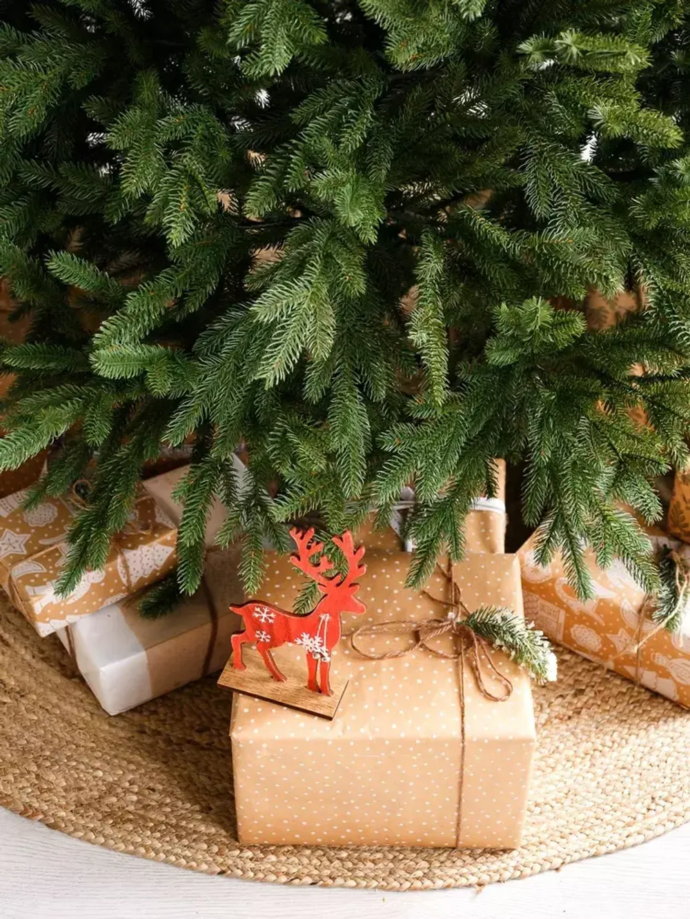 Ель искусственная «Берген» (Литая хвоя) от 1,5 м до 2.4 м