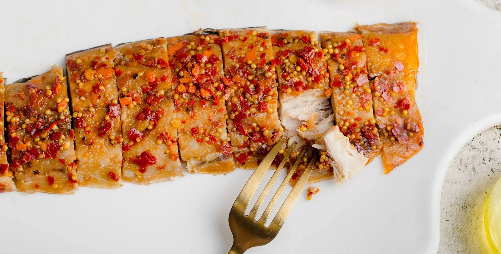 Скумбрия филе горячего копчения с паприкой и морковью