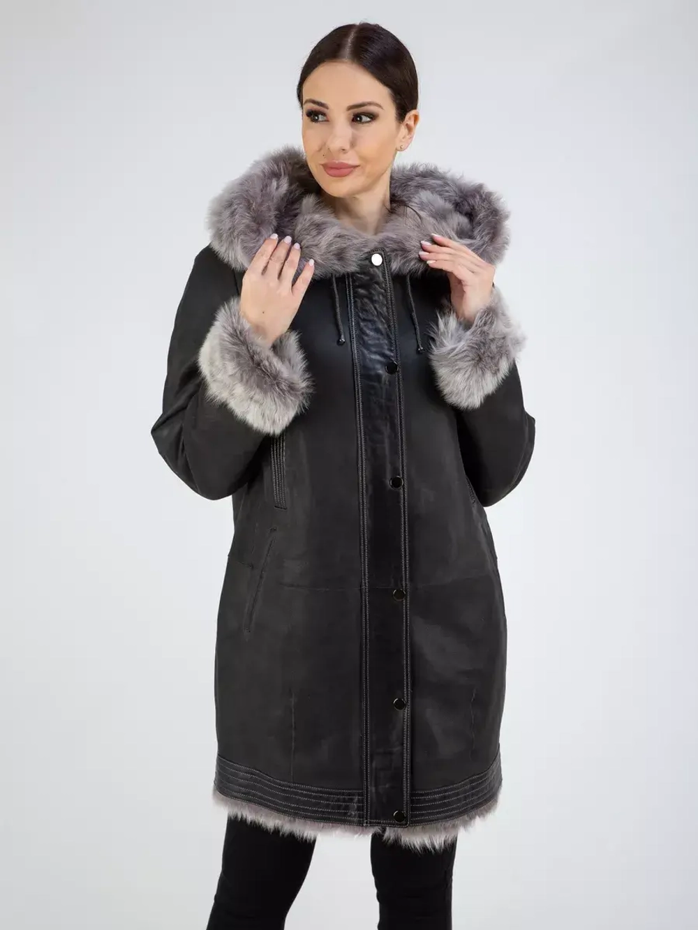 Дубленка зимняя с капюшоном натуральная оверсайз