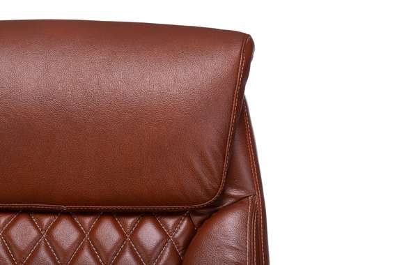 Кресло руководителя Бюрократ T-9924WALNUT светло-коричневый Leather Eichel кожа крестов. металл/дере