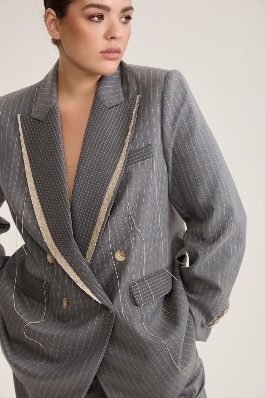 Жакет в комбинированную полоску, серый