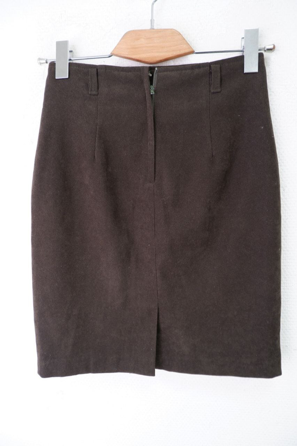 Юбка темного цвета 40 размер