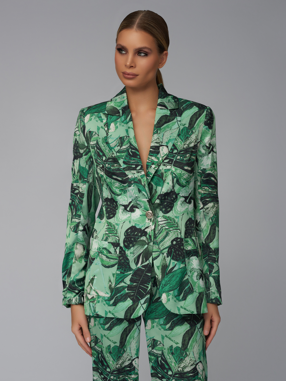 Зелёный пижамный костюм