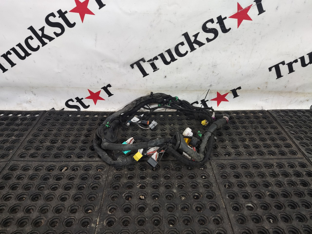 Проводка двери левой 2023г