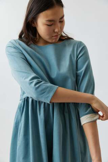 Платье с кулиской из серо-голубого вельвета