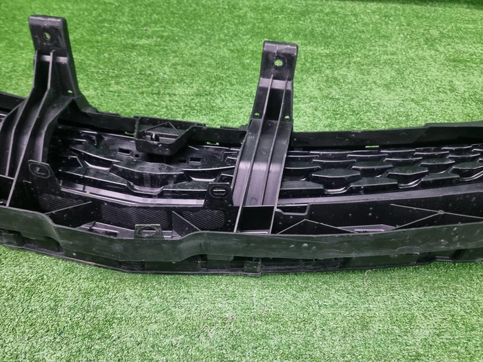 Решетка радиатора Geely Tugella (2022-2024)