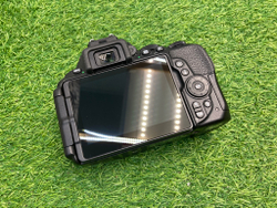Nikon D5600 kit 18-55mm 900 кадров