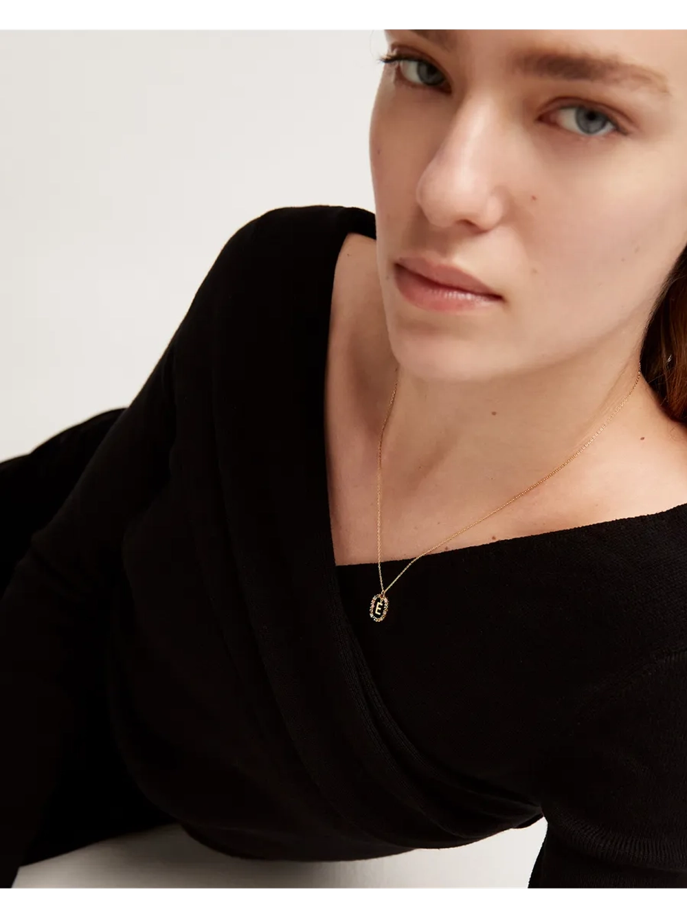 Колье Буква E серебро 925 пробы покрытое золотом