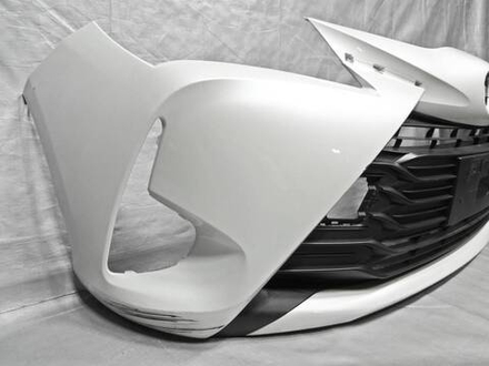 бампер передний Toyota Vitz KSP130 NSP135