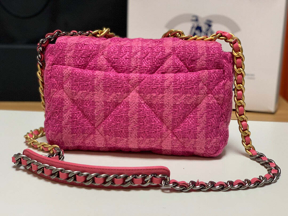 Chanel 19 26 cm