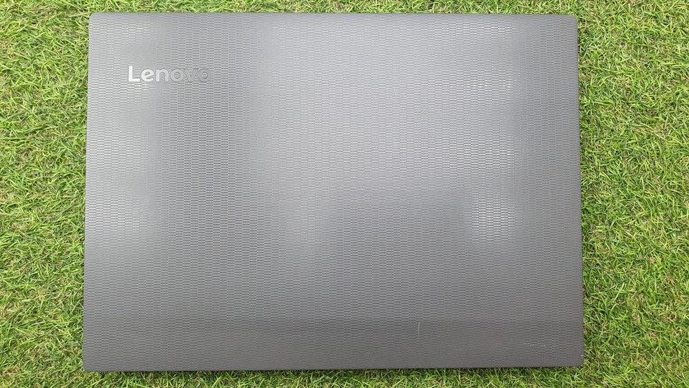 Ноутбук Lenovo i3-7/8 Gb/FHD/ V130-14IKB [81hq00earu]/Windows 10