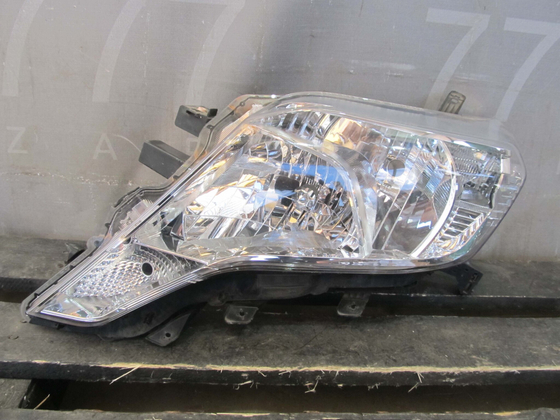 Фара левая галоген Toyota Land Cruiser Prado 150 13-17 Б/У  8117060J00