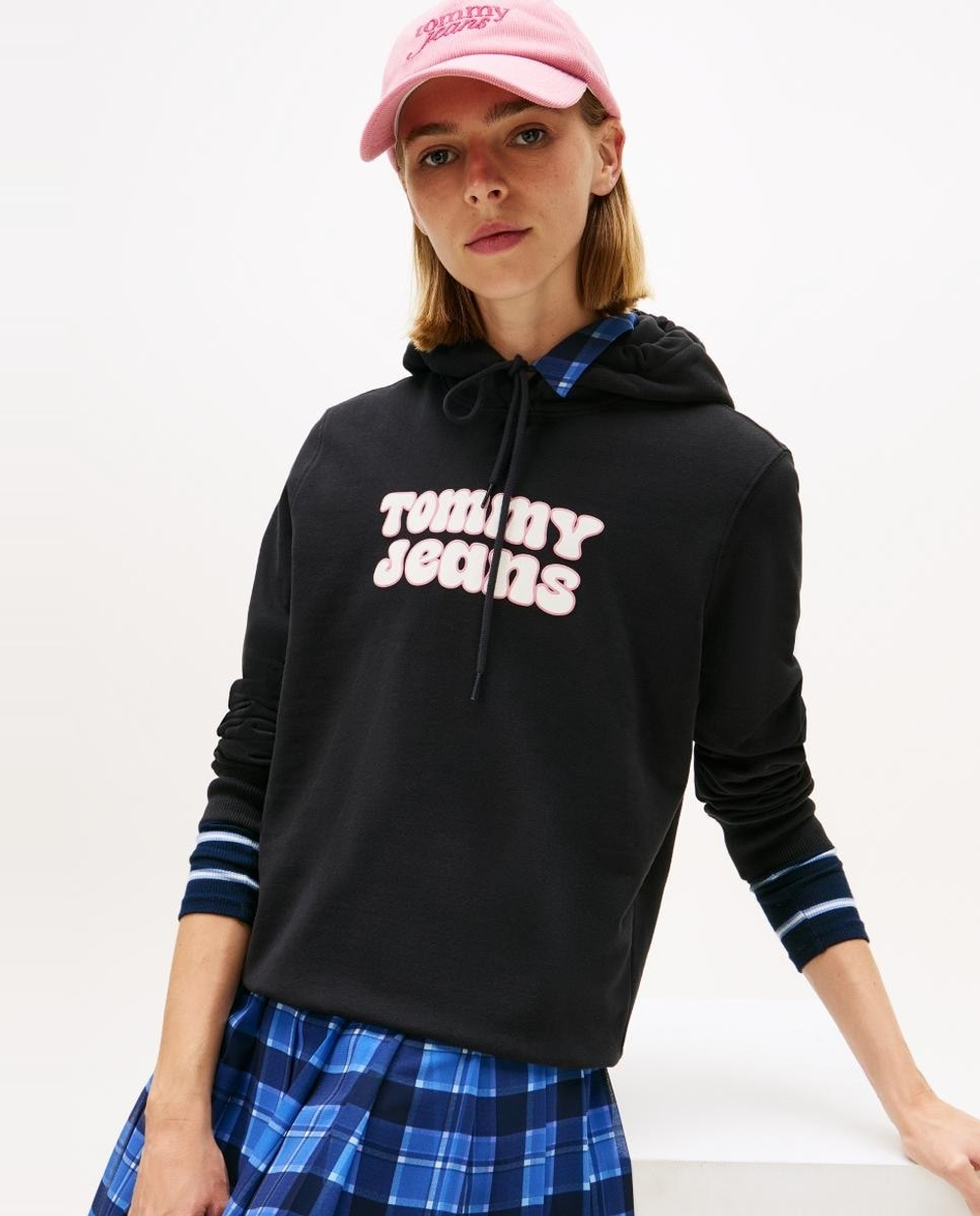 Толстовка женская TOMMY JEANS TJW REG ESS LOGO 2 H