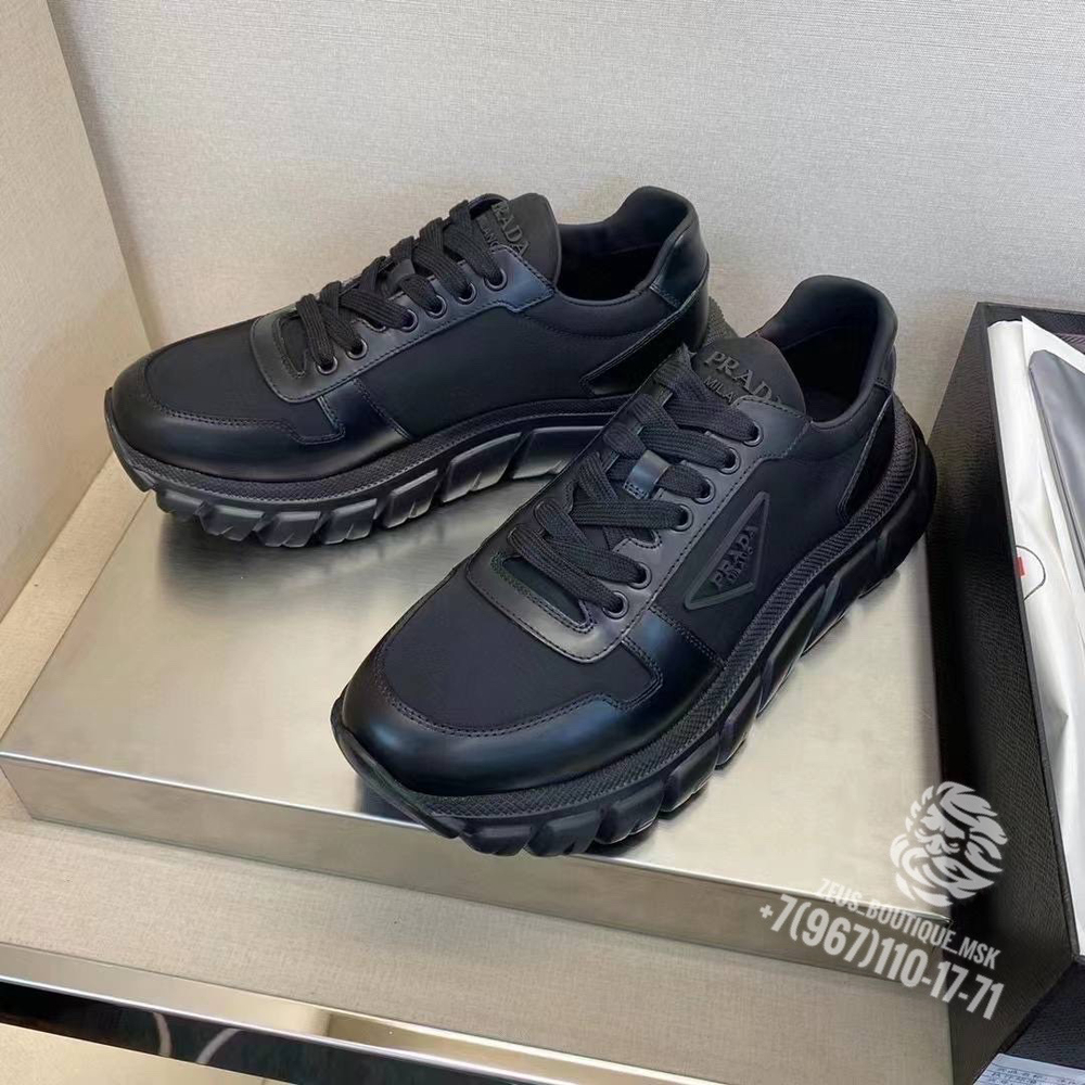 Кроссовки Prada