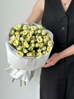 Букет моно из кустовых роз 9 шт в светло-желтом оттенке