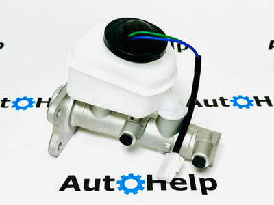 Главный тормозной цилиндр 47201-3D050 Toyota Hilux LN107