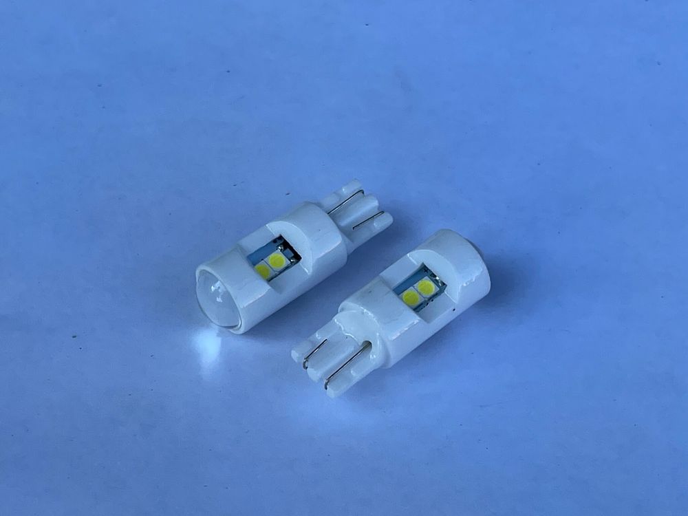 T10 (W5W) б/ц-6 диодов / Лампа 04 LED (2 шт. / комплект)