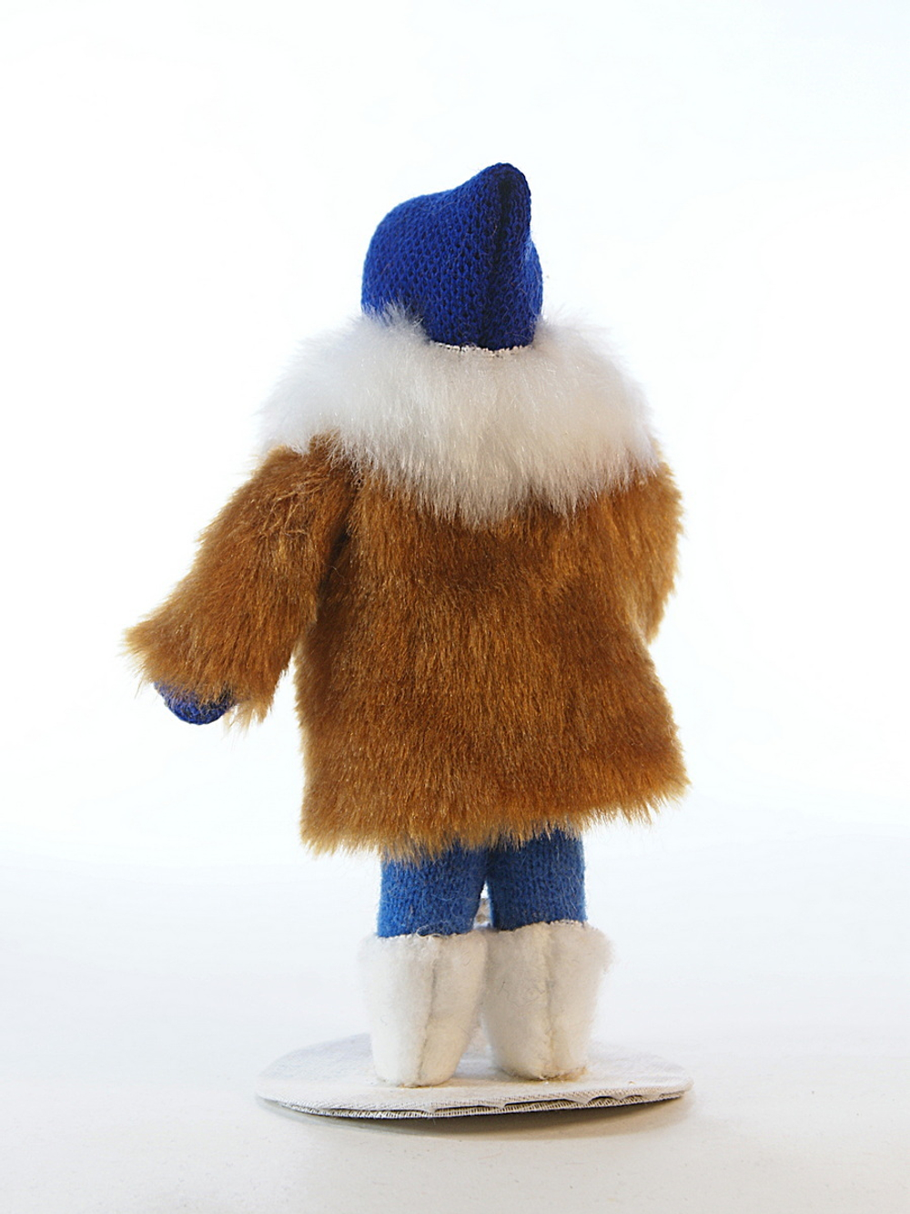 Кукла коллекционная девочка в шубке с лопаткой СССР